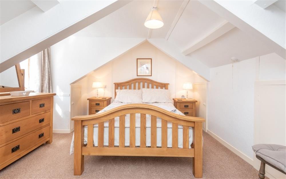 The master double bedroom at Tean Cottage in Polperro