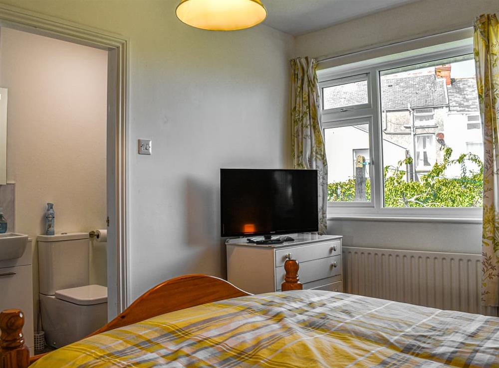Double bedroom (photo 2) at Teazles in Peel, Isle Of Man