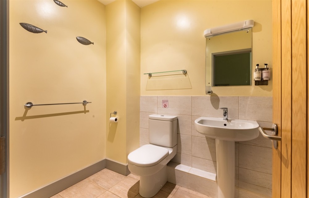 Bathroom at Teign Cottage in Broadhempston