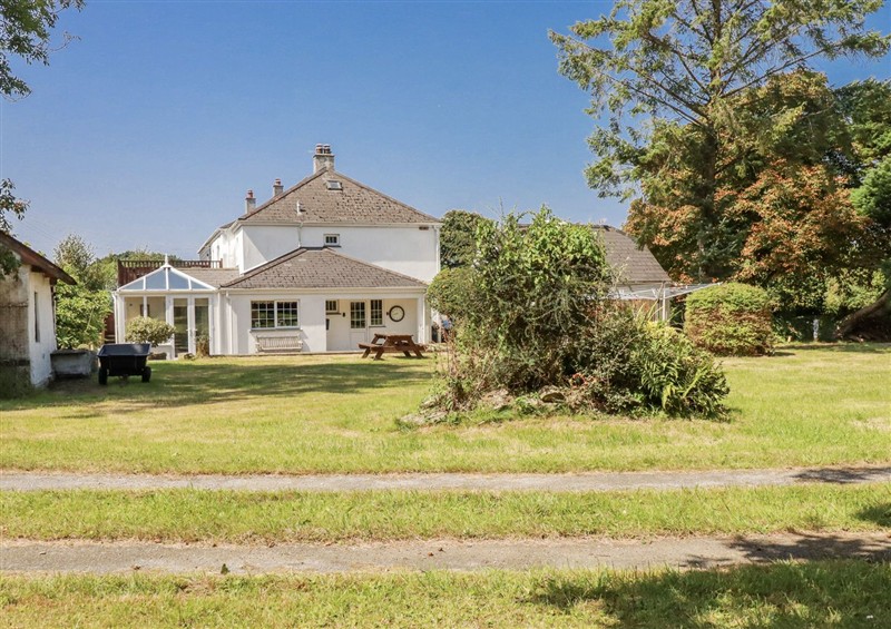 Outside at Temple House, Goonhavern