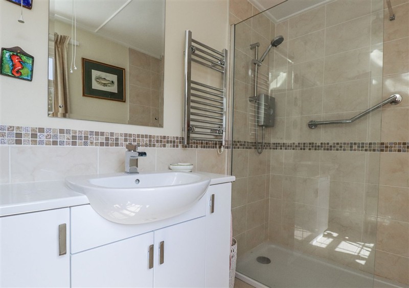 The bathroom at Temple House, Goonhavern