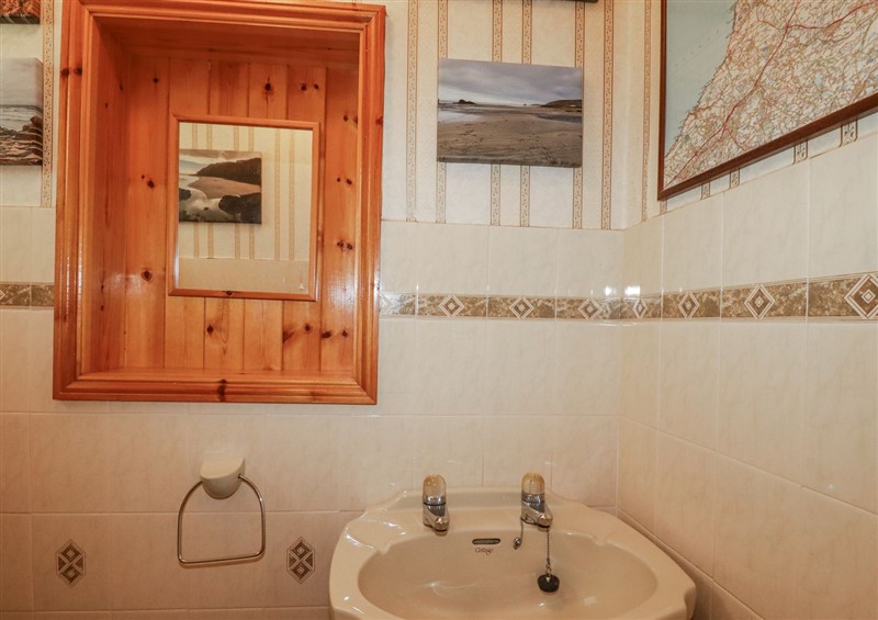 This is the bathroom at Temple House, Goonhavern