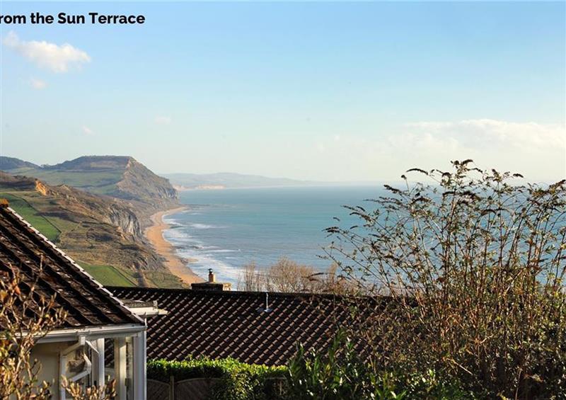 The setting at Templewood, Charmouth