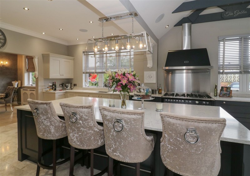 Kitchen (photo 2) at Ten Gables, Driffield
