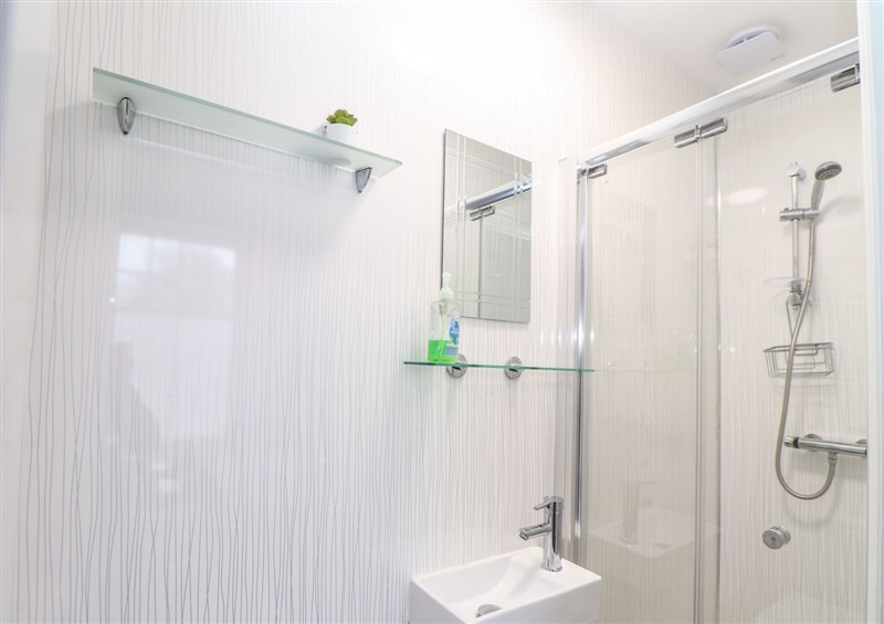 Bathroom at Teylu, Camborne