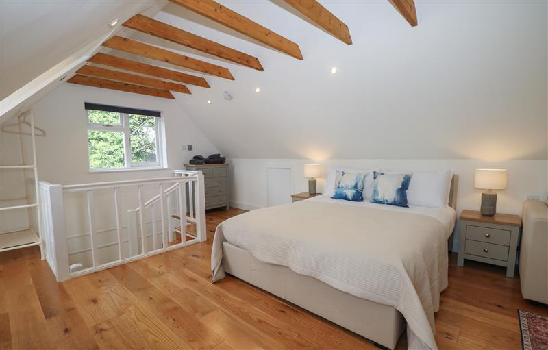 This is the bedroom at Thames Retreat, Wraysbury