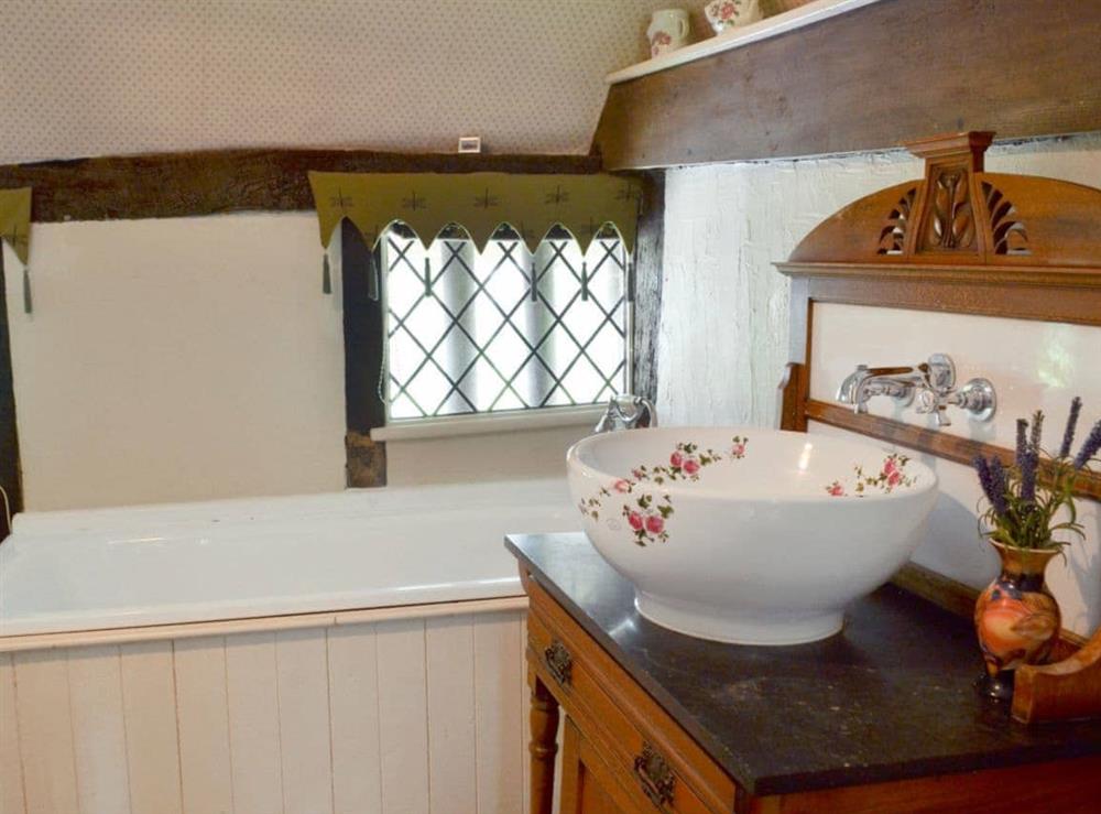 Bathroom at Thatched Cottage in Steven’s Crouch, near Battle, East Sussex