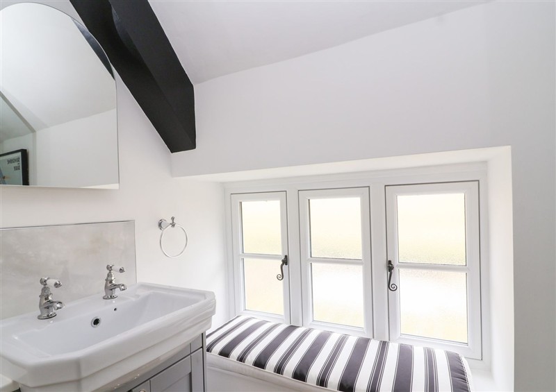The bathroom at Thatchers End, Sherborne