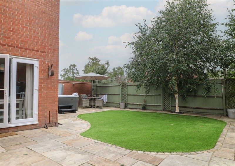 Enjoy the garden (photo 2) at The Active Recovery Retreat, Yarnfield near Stone