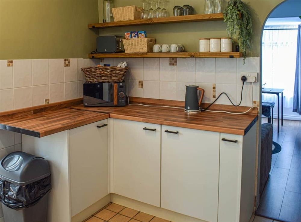 Kitchen at The Annex at Tenniside in Perranporth, Cornwall