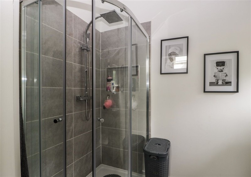 The bathroom at The Annex, Birdwood near Huntley