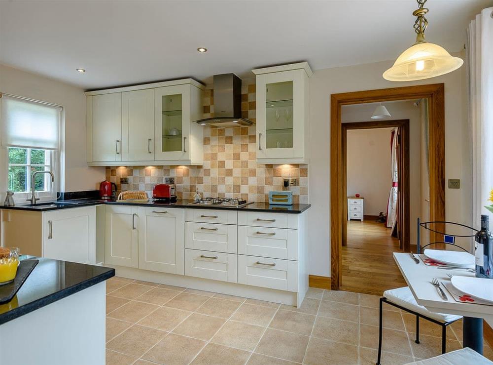 Immaculately presented kitchen (photo 3) at The Annex in Kirkby on Bain, near Horncastle, Lincolnshire