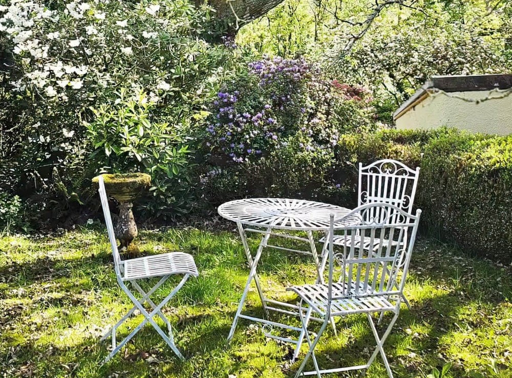 Sitting-out-area