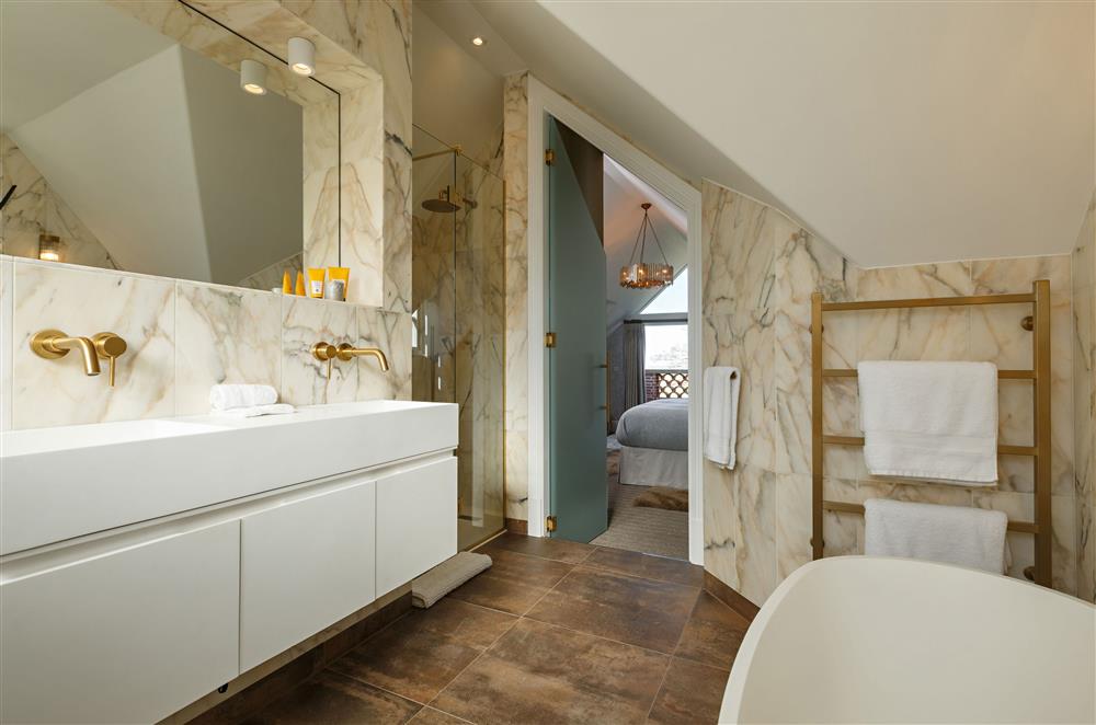 The Ballroom, Norfolk: Bedroom onefts en-suite bathroom with free-standing bath and separate walk-in shower (photo 2)
