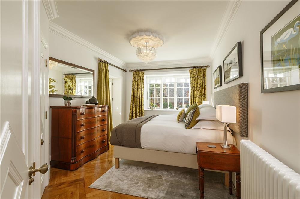 The Ballroom, Norfolk: Bedroom three on the ground floor with a 6ft super-king size zip and link bed and en-suite shower room