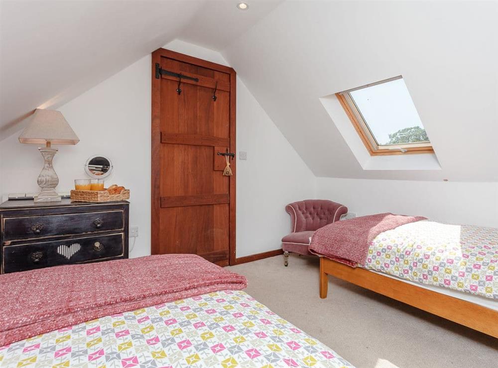 Twin bedroom (photo 3) at The Barn in Bury Gate, near Pulborough, West Sussex