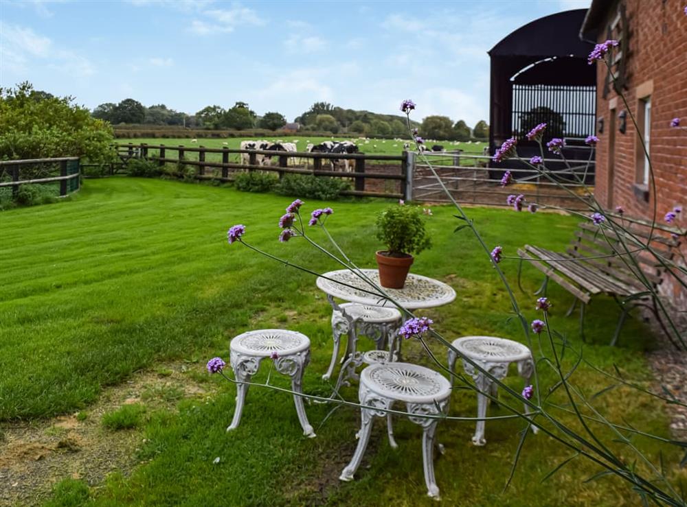 Sitting-out-area at The Barn in Edleston, near Nantwich, Cheshire