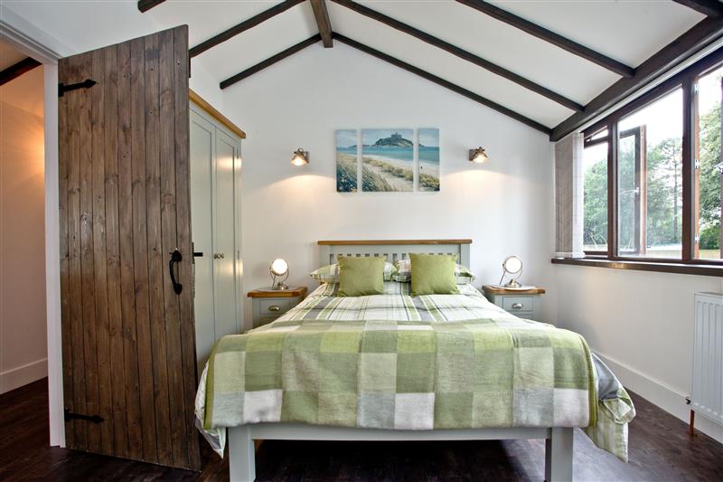 Double bedroom at The Barn in Lanhydrock, Llanhydrock, Cornwall