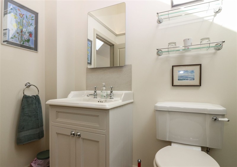 The bathroom at The Barn, Lower Lodge, Cupar