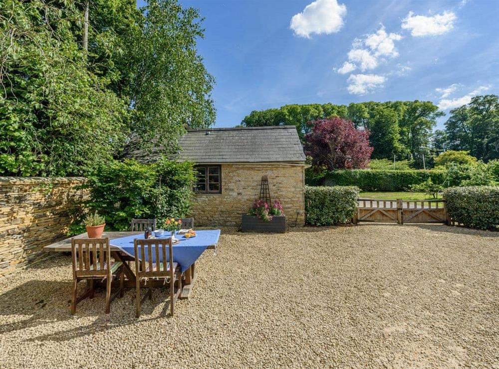 Outdoor area at The Barn in Shipton Under Wychwood, Oxfordshire