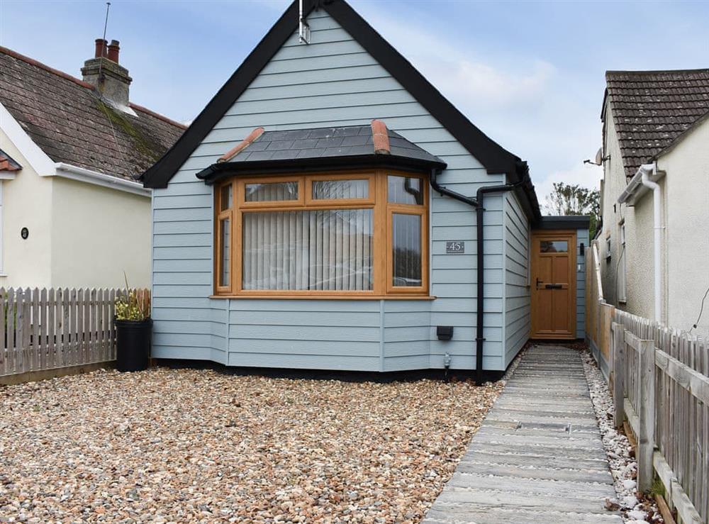 Lovely compact seaside property at The Beach House in Holland-on-Sea, Essex