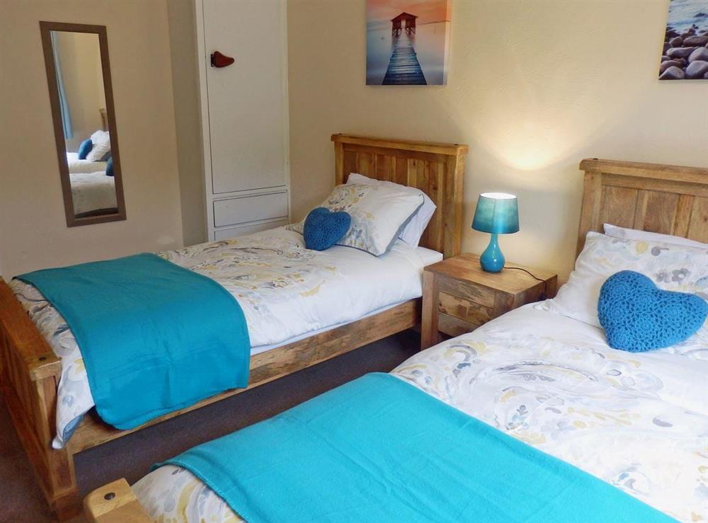 Cosy twin bedroom (photo 2) at The Beech House in Corton, near Lowestoft, Suffolk