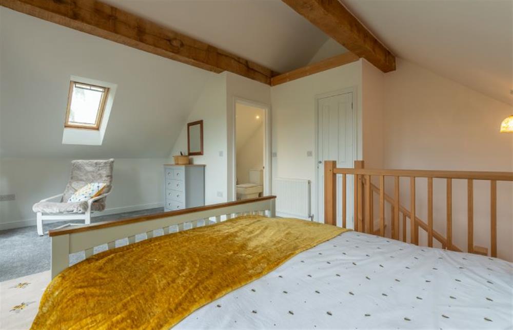 Master bedroom with en-suite at The BeeHive, Old Hunstanton