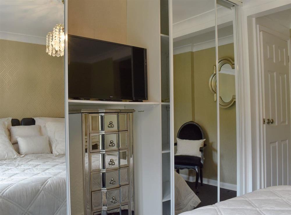 Well presented double bedroom at The Little Abbey, 