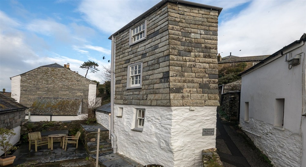 The exterior of The Birdcage, Port Isaac, Cornwall (photo 2) at The Birdcage in Port Isaac, Cornwall