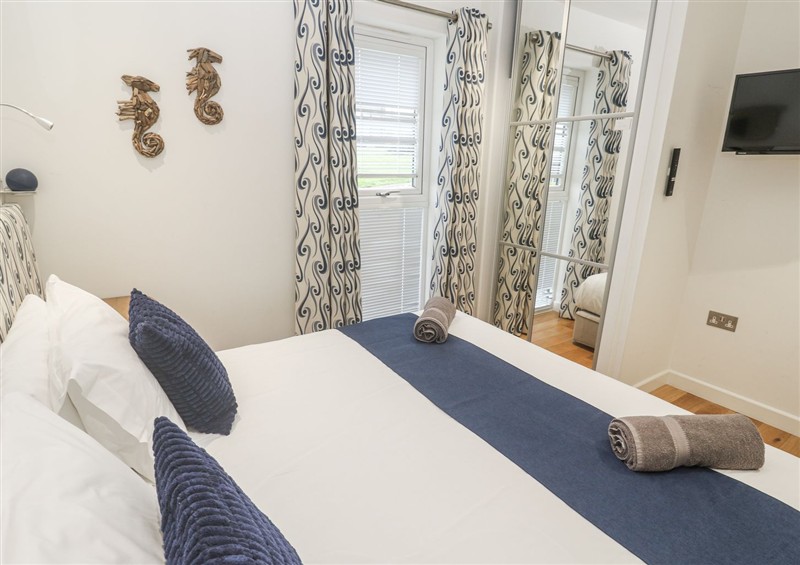 One of the 3 bedrooms (photo 2) at The Black Barnacle, Portreath