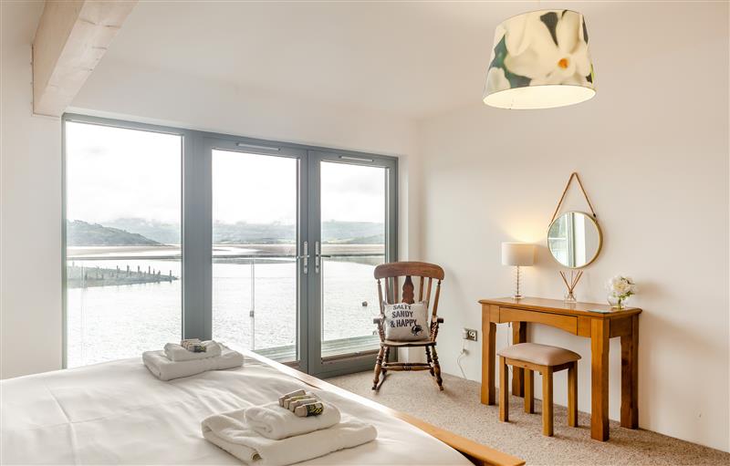Relax in the living area at The Boathouse, Porthmadog
