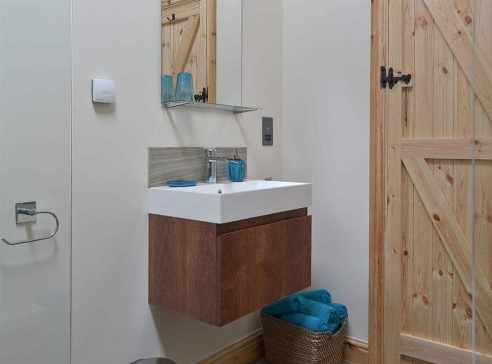 shower room at The Bobbin in Kelstedge, near Matlock, Derbyshire