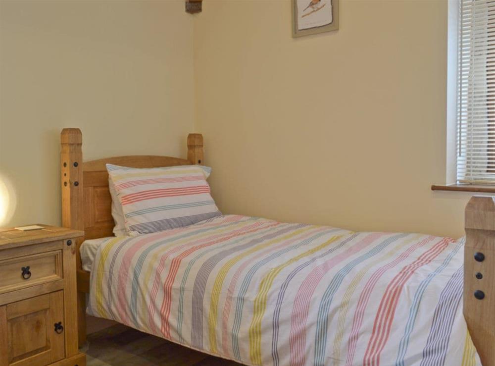 Twin bedroom (photo 2) at The Bobbin in Kelstedge, near Matlock, Derbyshire
