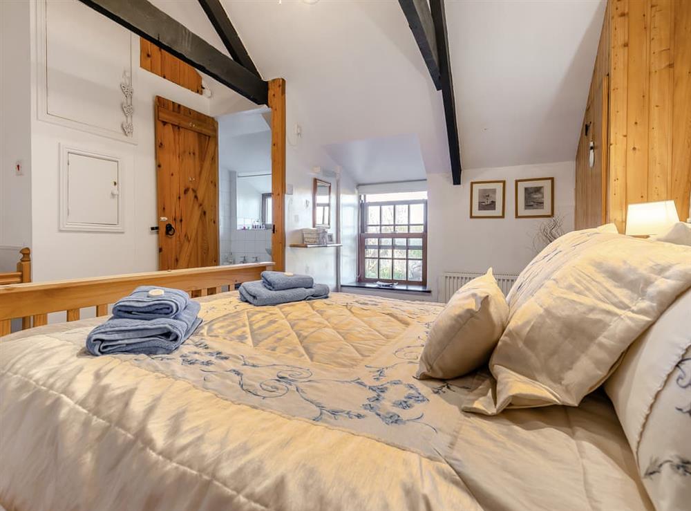 Double bedroom (photo 4) at The Bolt Hole in Tregony, Cornwall