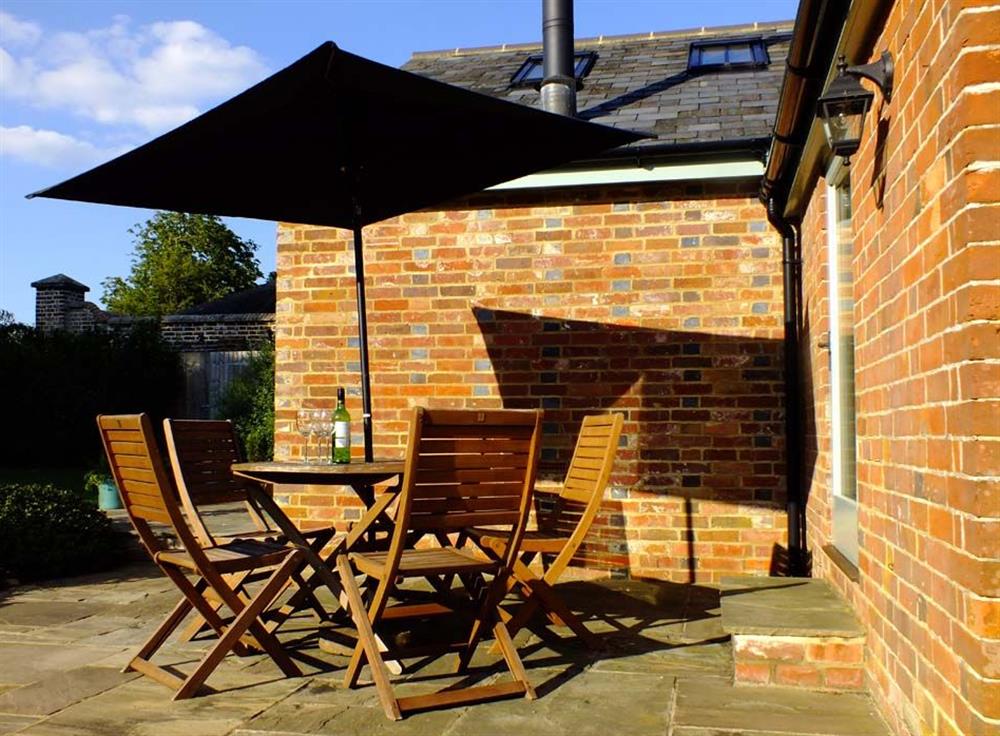 Outdoor dining at The Bothy at Fordcombe, Fordcombe, Kent