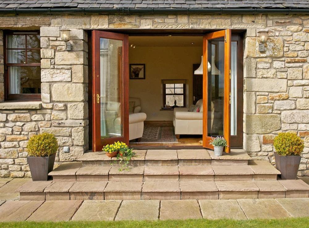 Lovingly restored farm cottage at The Bothy in Forth, Glasgow and Clyde, Lanarkshire