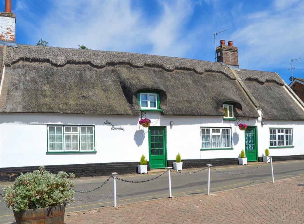 Pretty holiday accommodation at The Brambles in Horning, near Norwich , Norfolk