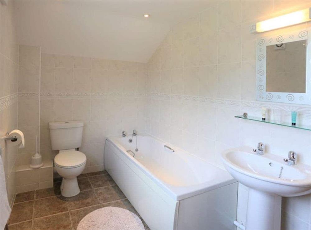 Family bathroom at The Bran House in , Lincolnshire