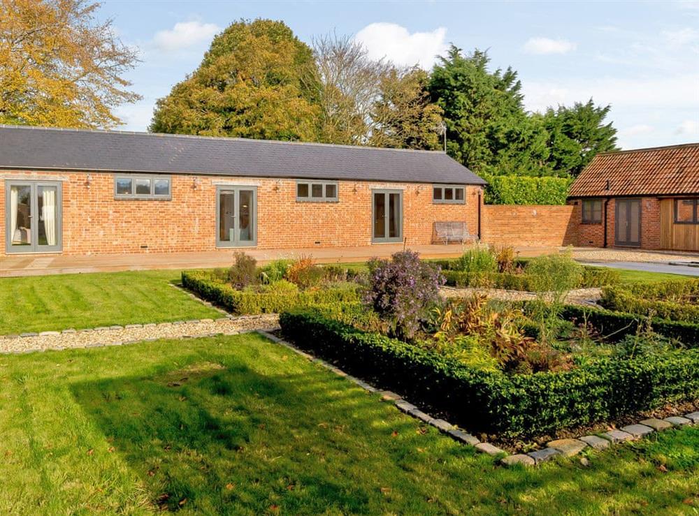 Fantastic semi-detached holiday properties at The Bull Pen 1 in Thornhill, near Royal Wootton Bassett, Wiltshire