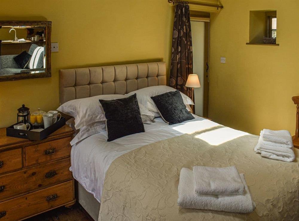Double bedroom (photo 2) at The Byre in Helmsley, North Yorkshire