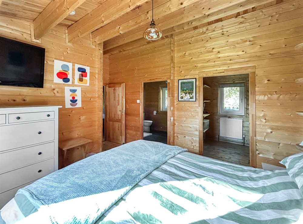 Double bedroom (photo 2) at The Cabin in Sevenoaks, Kent