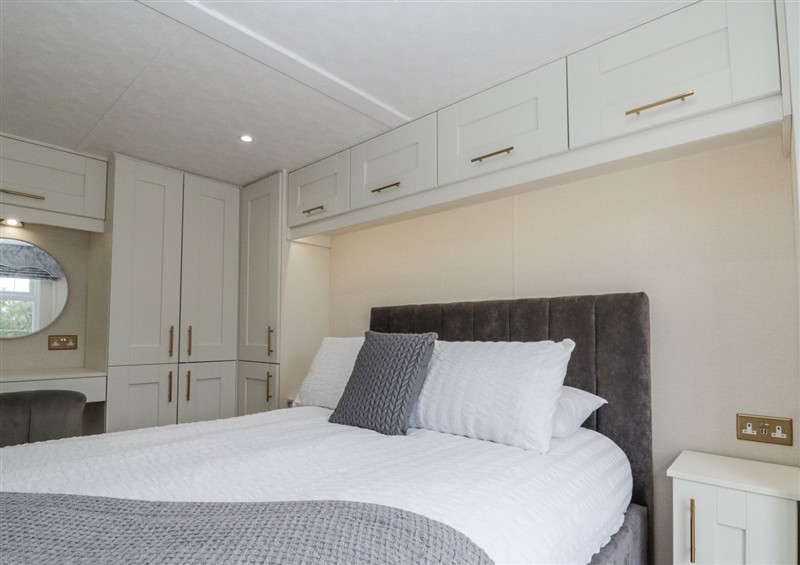 A bedroom in The Cabin at The Cabin, Thornton Dale