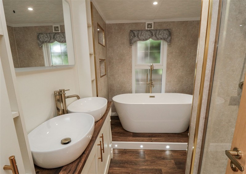 Bathroom at The Cabin, Thornton Dale