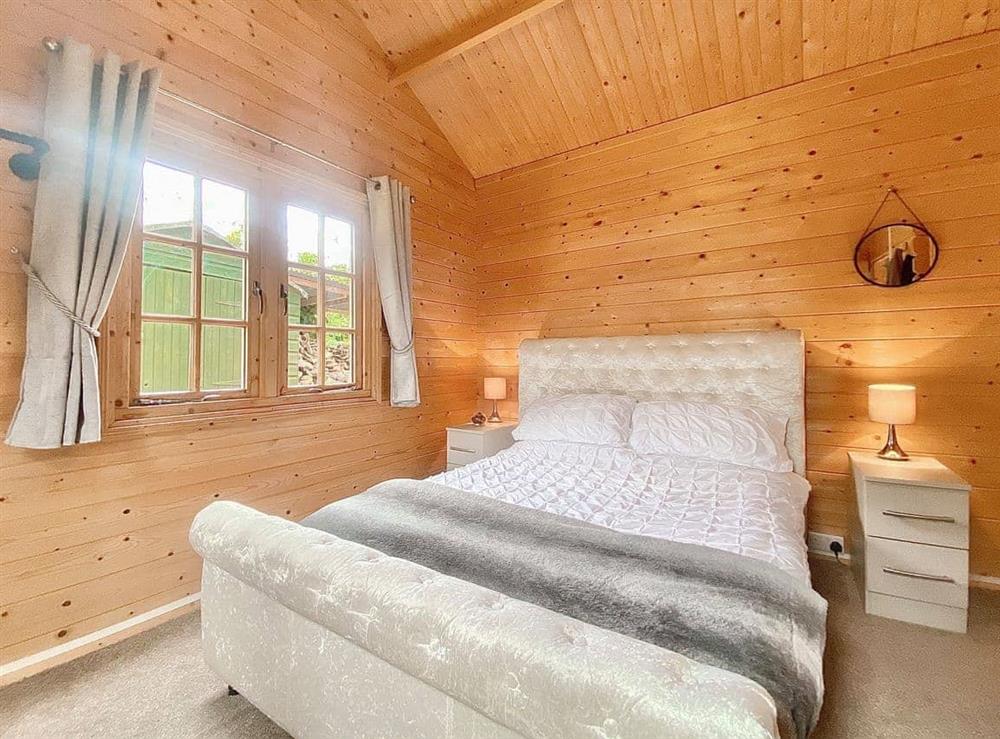 Double bedroom (photo 2) at The Cabin in Trowbridge, Wiltshire