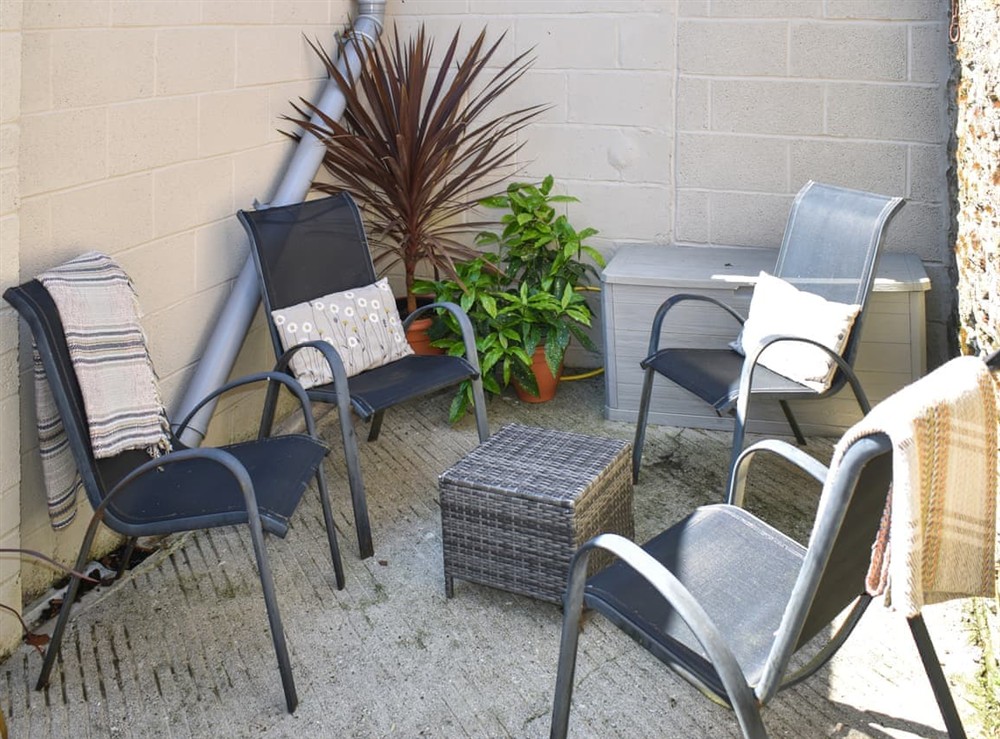 Sitting-out-area