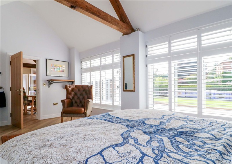 A bedroom in The Canalside Cottage at The Canalside Cottage, Shardlow near Castle Donington