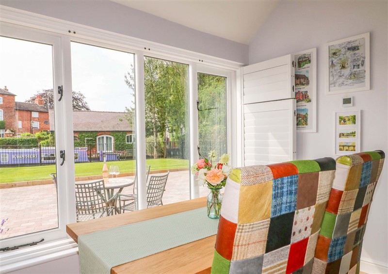 Dining room at The Canalside Cottage, Shardlow near Castle Donington