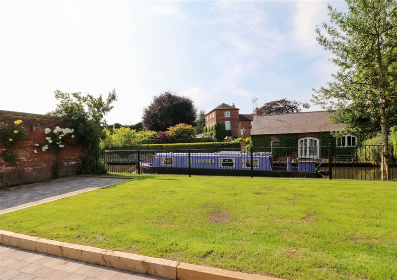 Outside (photo 3) at The Canalside Cottage, Shardlow near Castle Donington