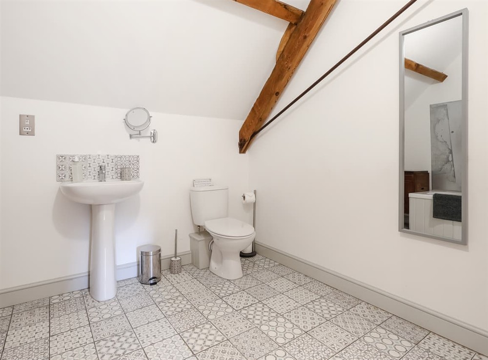Bathroom (photo 2) at The Cart Arms in Gloucester, Gloucestershire