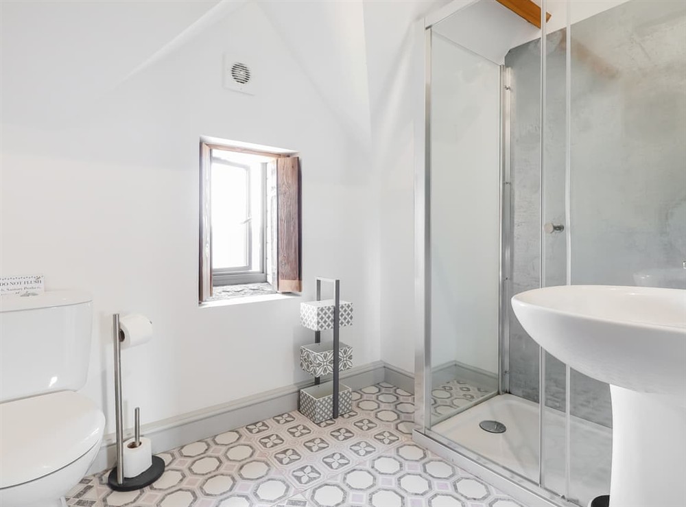 Bathroom at The Cart Arms in Gloucester, Gloucestershire